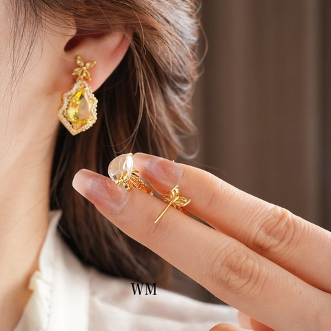 Retro Palace Drop Earrings With Yellow Pear Zircon Rhinestones Copper Jewelry With Silver Earring Post For Women