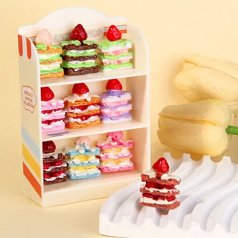 Miniature Réaliste Gâteau Napoléon Fraise Breloques En Résine Bijoux DIY Accessoires Épingles À Cheveux Dessert Mignon Jouet