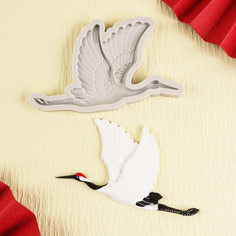 Flying Crane Silicone Mold DIY Resin Animal Pendant Aromatherapy Cake Decorating Handcrafted Crafting Tool