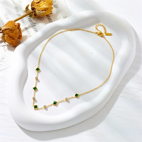 Elegant Square Emerald Green Zircon Stainless Steel Jewelry Set For Women Minimalist Gold Plated Necklace And Bracelet