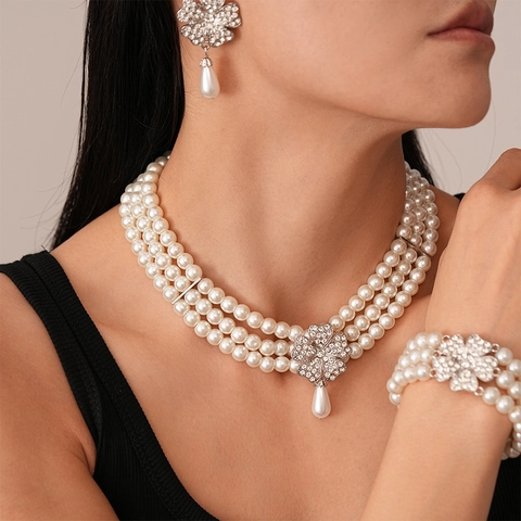 Gioielli Collana Bracciale Orecchini Künstliche Perle Sintetiche Fiore Barocco Vintage In Lega Con Strass E Perno In Argento Elegante