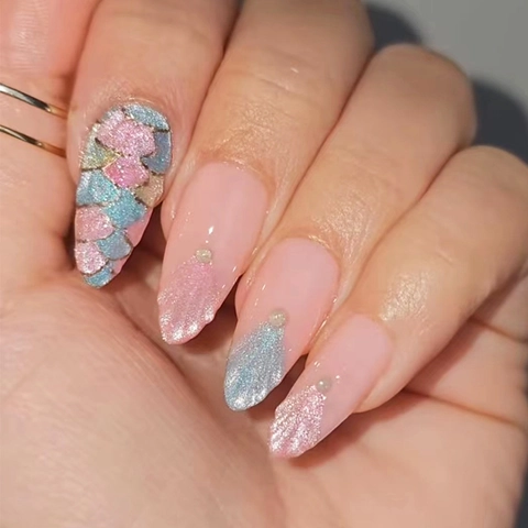 Korte Amandelvormige Kunstnagels Press On Nails 3D Rococo Roze Gradiënt Glitter Met Schelptextuur Kunstpareldecoratie ABS Kunststof