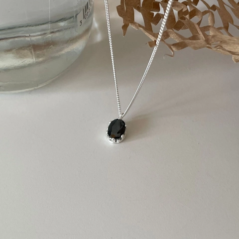 925 Sterling Silber Halskette Mit Ovalem Schwarzen Edelstein Anhänger Geometrischer Minimalistischer Eleganter Schmuck