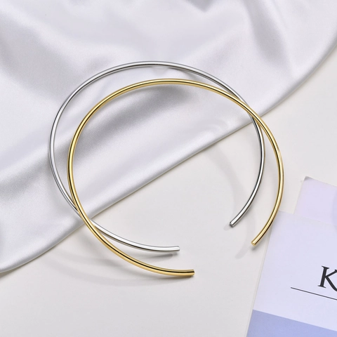 Collana Girocollo Rigida Minimalista In Acciaio Inossidabile Placcato Oro 18K Lucido Specchio Per Donna