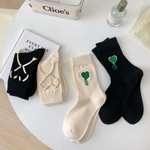 Damen Baumwolle Crew Socken Herz Stickerei Quaste Seilknoten Chic Harajuku Mittelhoch Strümpfe