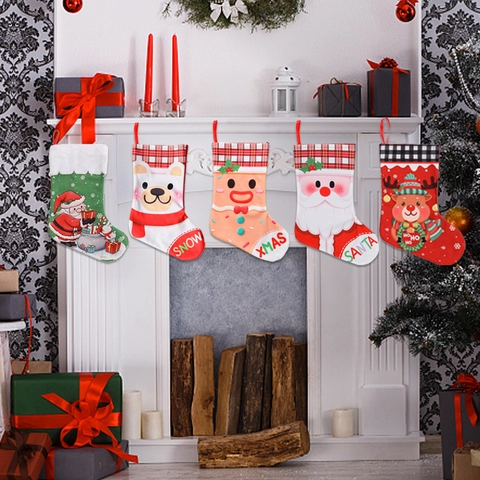 Christmas Stockings Large Brushed Fabric Plaid Cuff Hanging Gift Bags For Holiday Fireplace Tree Decoration Cartoon Santa