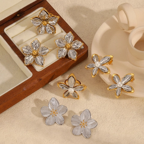 Flower Stud Earrings And Ring Stainless Steel 18K Gold Plated Two Tone Textured Floral Elegant Jewelry For Women