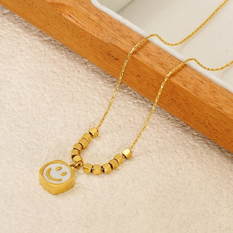 Smile Face Anhänger Halskette Edelstahl 18K Vergoldet Weißmuschel Einlage Quadratische Geometrische Würfelperlen Schmuck