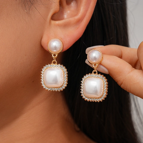 Vintage Geometric Imitation Artificial Pearl Drop Stud Earrings Alloy Rhinestone Elegant Jewelry With Steel Earring Post