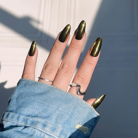 Press On Nägel Mandel Chrom Metallic Spiegel Gold Galvanisierte Künstliche Fingernägel Glänzend Lang Vollabdeckung Maniküre