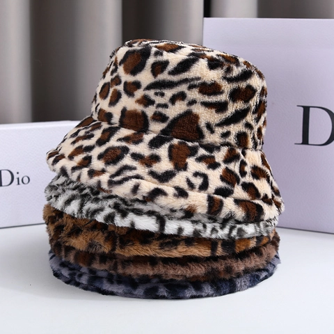 Women Fashion Leopard Print Faux Fur Bucket Hat Warm Winter Polyester Plush Printed Fisherman Hat For Casual Streetwear