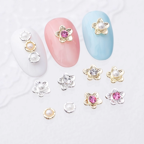 Dijes Para Uñas De Aleación Flor Con Diamantes De Imitación Y Perla Artificial De Imitación 3D Parte Posterior Plana Decoración De Manicura DIY Para Mujeres