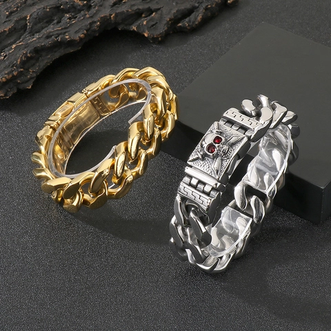 Bracciale Uomo Acciaio Inossidabile Teschio Occhio Rosso Maglia Cubana Punk Gotico Retro Gioielli