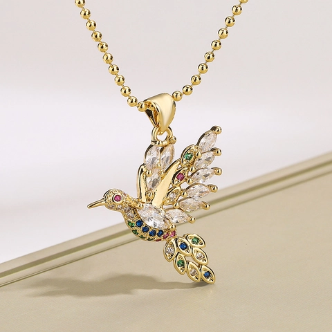 Collana Con Ciondolo A Forma Di Colibrì Rame Placcato Oro Zirconia Cubica Gioielli Animali Brillanti Moda Elegante Donne