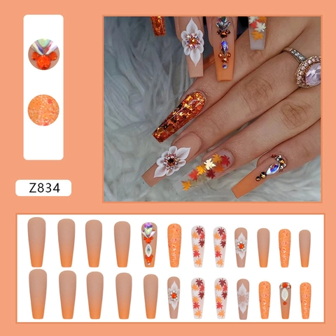 Unghie Finte Lunghe Coffin Autunno Foglie Di Acero Sfumate Arancione Nude Con Strass Fiori Stile Elegante Per Donne