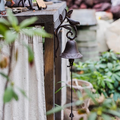 Vintage Cast Iron Doorbell Wall Mounted Bird And Flower Design Decorative Garden Hand Bell Rustic Metal Hanging Ornament
