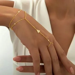 Bracelet Relié À Une Bague En Cuivre Plaqué Or Avec Initiale Pour Femme Bracelet Chaîne De Main Minimaliste Bijou De Mode