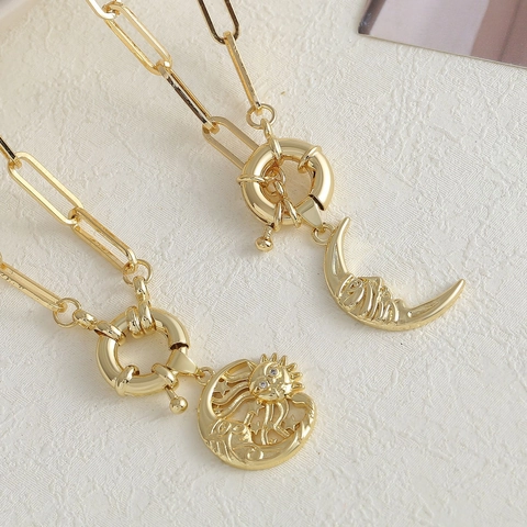 Collana con Ciondolo Sole Luna in Rame e Zirconia per Donna Catena a Graffetta Placcata in Oro 18K Chiusura da Marinaio Gioielli