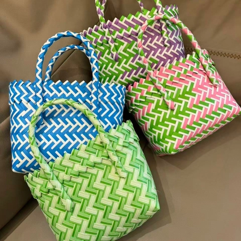 Handmade Woven Tote Bag PVC Plastic Colorful Summer Beach Basket Handbag With Large Bow Party Favors Gift For Women