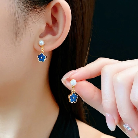Pendientes Colgantes Flor Azul Con Perla Artificial De Imitación Y Esmalte Aleación Para Mujer Con Poste De Pendiente De Plata