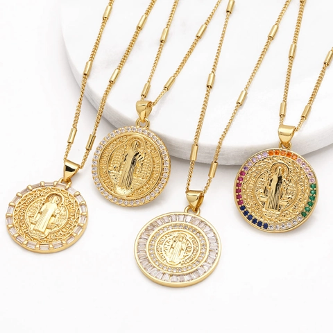 Collier Pendentif Médaille Saint Benoît Cuivre Plaqué Or Zircone Colorée Médaille Religieuse Pour Femmes Hommes