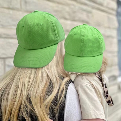 Berretto da Baseball in Cotone Neon Genitore-Figlio Tinta Unita Fluorescente Traspirante Cappello Ombreggiante per Viaggi All'aperto Uomo Donna Bambini