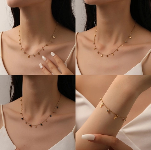 Collar de Múltiples Colgantes de Acero Inoxidable para Mujer Bañado en Oro Corazón Estrella Luna Hamsa Mariposa Joyería de Strass