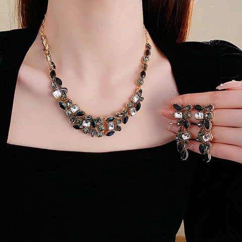 Collier Et Boucles D'oreilles Goutte D'eau Vintage Bijoux Alliage Strass Luxe Chaîne De Clavicule Avec Tige D'oreille En Argent
