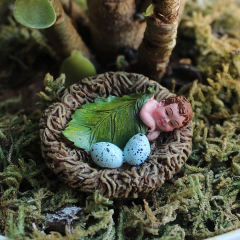 Resin Sleeping Baby In Bird Nest Miniature Garden Ornament Fairy Landscape Decoration Micro Scenery Figurine Accessory