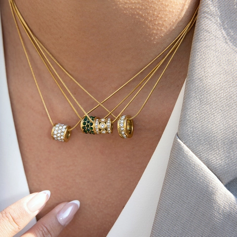 Collar Con Colgante de Cilindro de Acero Inoxidable Chapado en Oro de 18K Cadena de Serpiente Zirconia Para Mujer