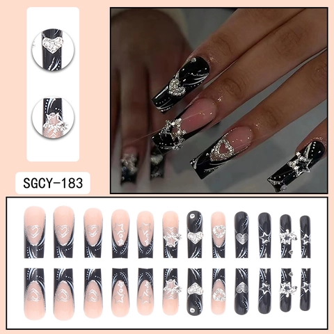 Schwarze French Press On Nails Lange Sargform Silber Glitzer Herz Stern Dunkler Gothic Stil Künstliche Fingernägel