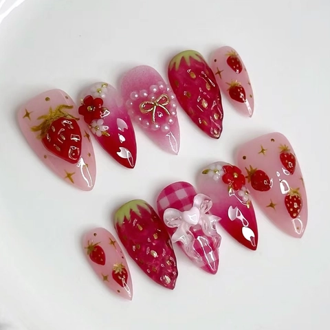 Press On Nails Fraise 3D Künstliche Perle Noeud Coeur Carreaux Plastique ABS Amovible Doux Faux Ongles Pour Femmes