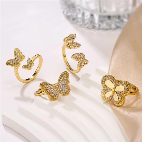 Anello Aperto a Farfalla in Ottone Placcato Oro 18K per Donna Elegante Anello da Dito Regolabile in Zirconia Micro Pavè Gioielli di Moda Regalo
