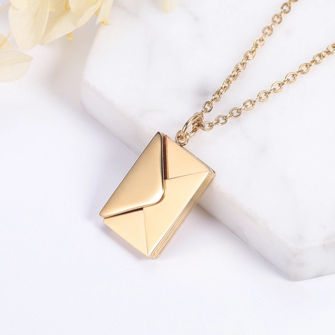 Minimalist Stainless Steel Envelope Locket Pendant Necklace Engraved Love Message Opening Clavicle Chain Jewelry For Couples Women