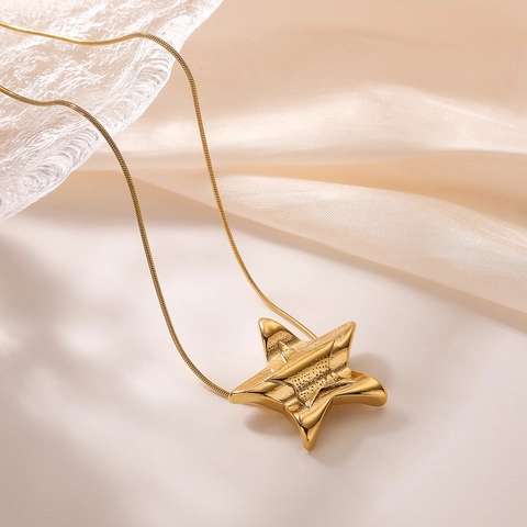 Collana Minimalista con Ciondolo a Forma di Cuore e Stella in Acciaio Inossidabile Placcato Oro 18K per Donna Gioielli Hip Hop