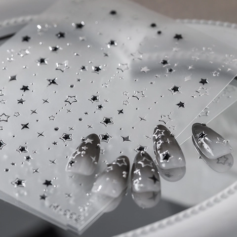 Autocollants À Ongles Étoiles Argentées Métalliques Auto-Adhésifs Style Sombre Y2K Décoration De Manucure DIY Pour Femmes