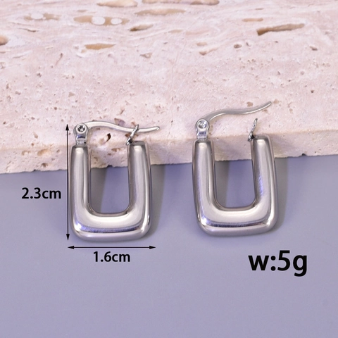 Französischer Stil Titanstahl Ohrringe Für Damen Poliert U-Förmig Geometrisch Rechteckig Herzform Silber Ohrschmuck