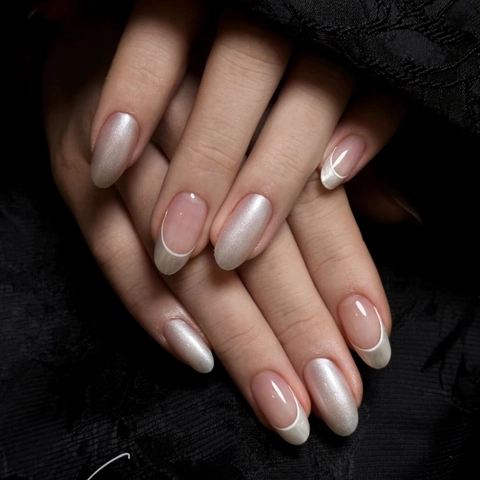 Luxury French Gold Edge Press On Nails Cat Eye Champagne Shimmer Detachable Almond Fake Nails For Women Daily Party DIY Nail Art