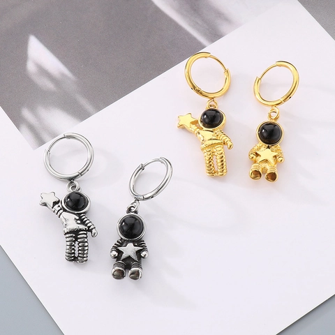 Astronaut Raumfahrer Stern Hoop Ohrringe Edelstahl Asymmetrisch Mode Weltraum Schmuck Geschenk Für Männer Frauen