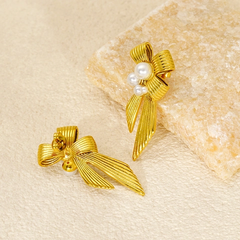 Pendientes De Botón Con Lazo De Acero Inoxidable Chapados En Oro De 18K Estilo Cinta Con Perlas Artificiales Elegantes Para Mujer