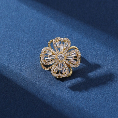 Eleganter Rotierender Vierblättriger Blumen Herz Brosche Für Damen Glänzende Zirkonia Kupfer Vergoldet Pin Hochzeit Schmuck