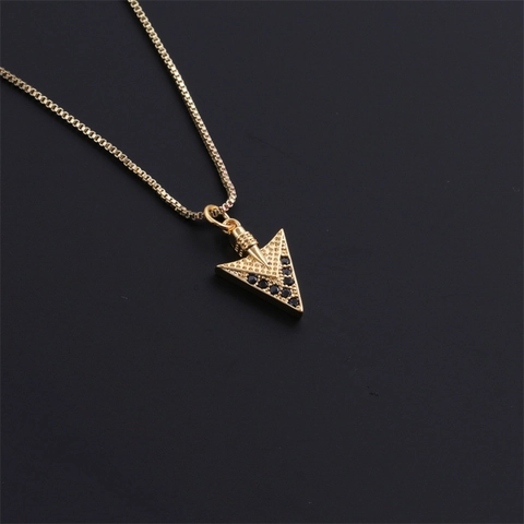 Collier Pendentif Flèche Cuivre Plaqué Or Avec Zircon Noir Chaîne Box Style Punk Hip Hop Pour Hommes Femmes