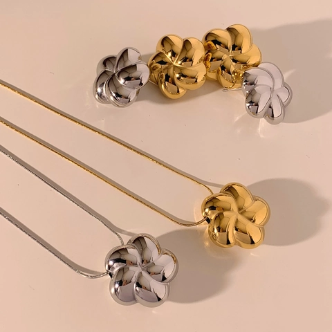 Gioielli Collana E Orecchini A Fiore Cavo 3D In Acciaio Inossidabile Di Alta Gamma Design Di Nicchia Elegante Per Donne