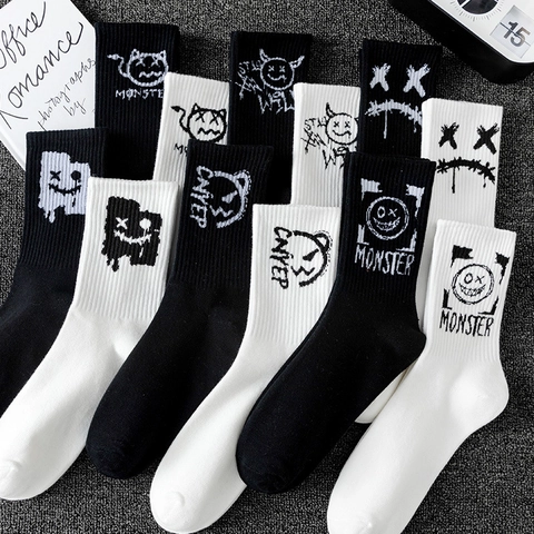 Crew Socken Baumwolle Polyester Graffiti Monster Dämon Druck Atmungsaktiv Sportlich Lässig Street Style Für Männer Frauen