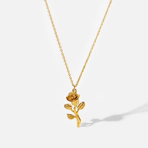 Elegante ketting in Franse stijl met 3D rozenbloem hanger. Van 18K verguld roestvrij staal. Perfect mode accessoire voor dames mode.