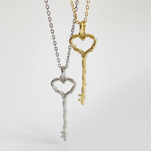 925 Sterling Silver Heart Key Pendant Necklace For Women Elegant Twisted Rope Handle Vintage Minimalist Jewelry Gift