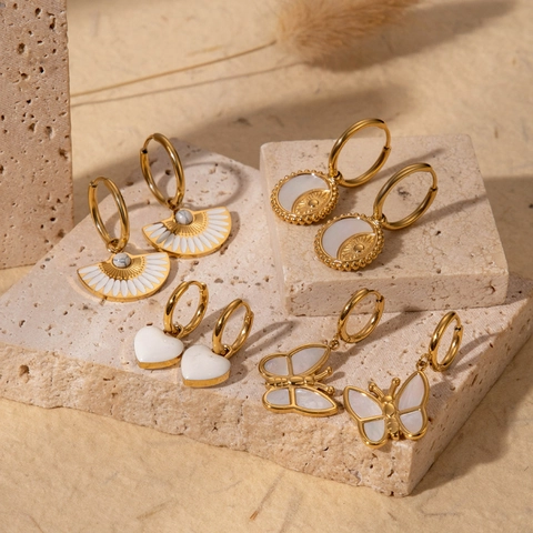 Orecchini a Cerchio in Acciaio Inossidabile Vintage Francese per Donna Placcati in Oro con Pendente a Cuore Ventaglio Farfalla Sole Perla Artificiale