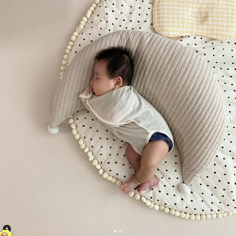 Moon Shaped Baby Nursing Pillow Quilted Cotton Throw Cushion With Pom Poms Soft Washable For Newborn Infant Nursery