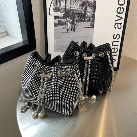 Borsa A Secchiello Scintillante Con Strass Per Donna Moda Borsa A Spalla Con Coulisse Dettaglio Perla Artificial Catena Metallo Festa
