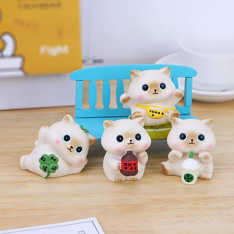Cute Lucky Cat Resin Mini Figurines For Desktop Office Car Interior Decor Healing Animal Ornaments Gift For Friends Kids